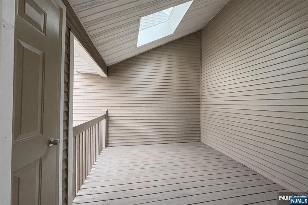 577 Windsor Dr - Photo 6 of 21