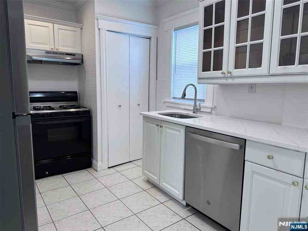 209 Park Ave - Photo 7 of 12