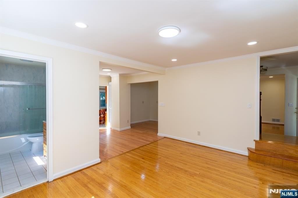 397 Hickory Ave - Photo 4 of 14