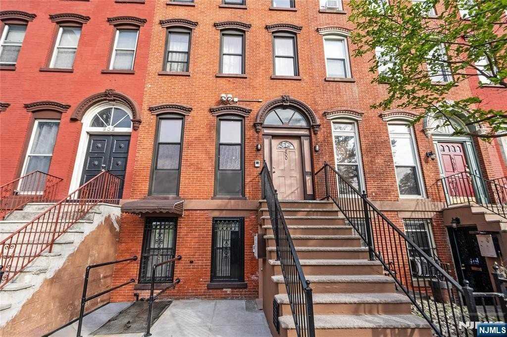 800 Ocean Ave - Photo 2 of 50