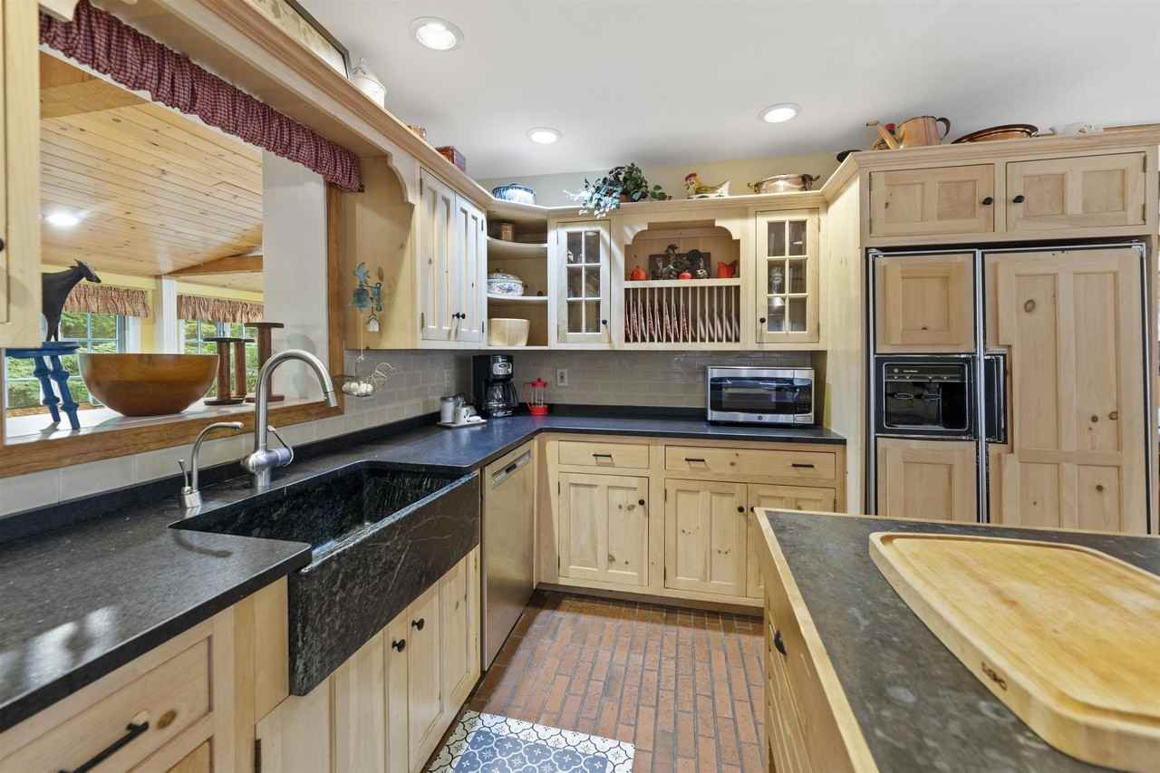 37 Burnt Hill Rd - Photo 7 of 48