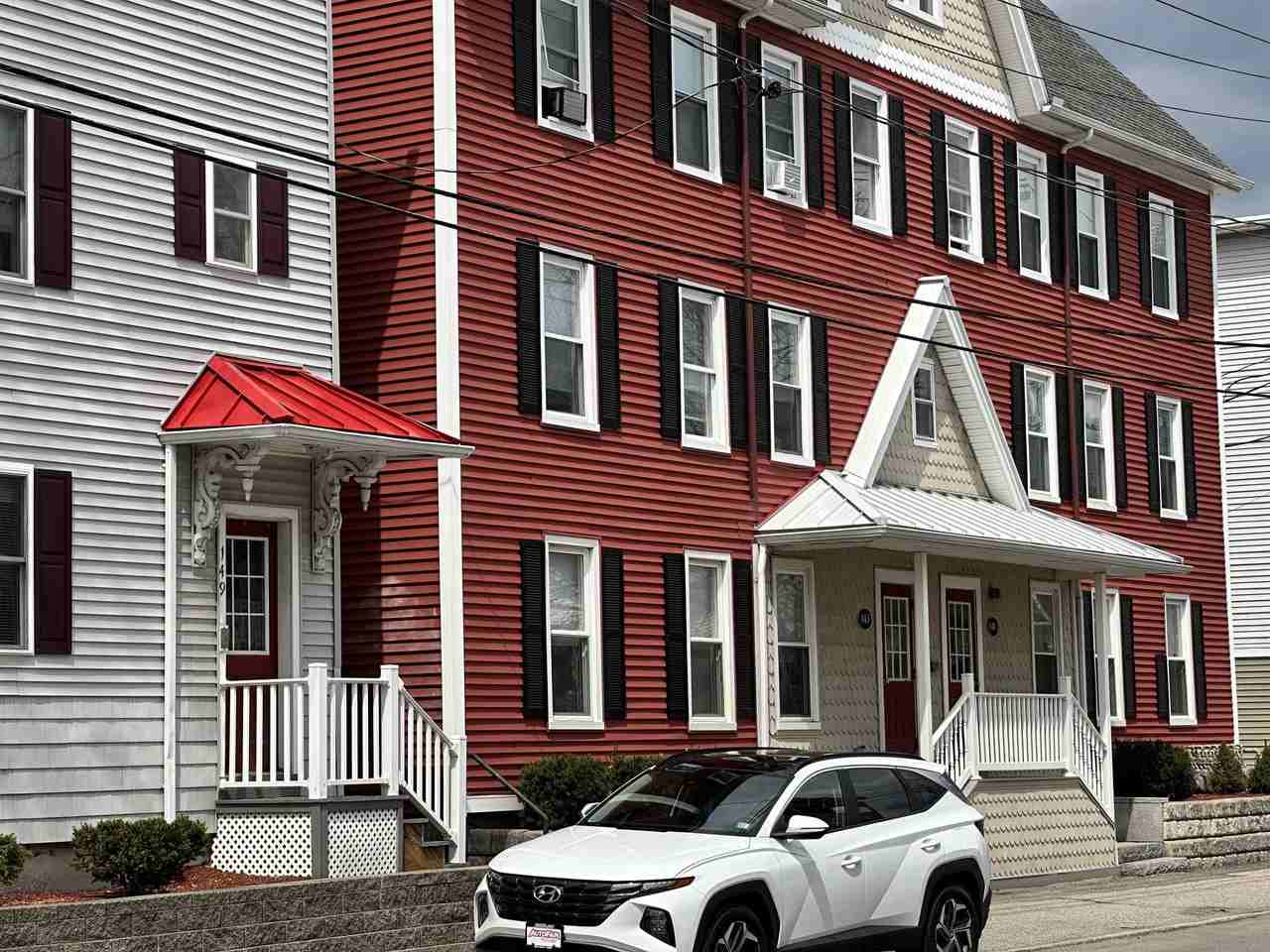 143 2nd St #1 - Photo 3 of 30