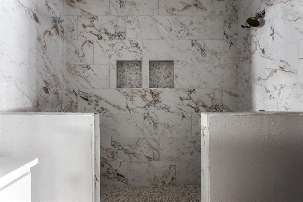 1612 Woodview Dr - Photo 4 of 10