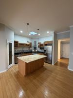 featured image of 873 Farmington Ave #2