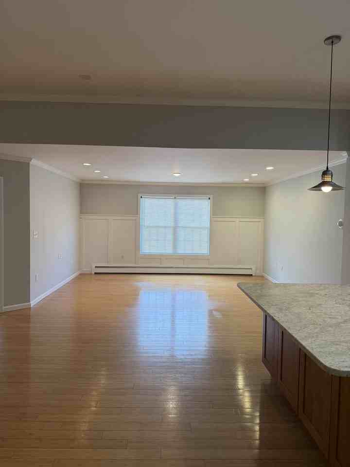 873 Farmington Ave #2 - Photo 4 of 7