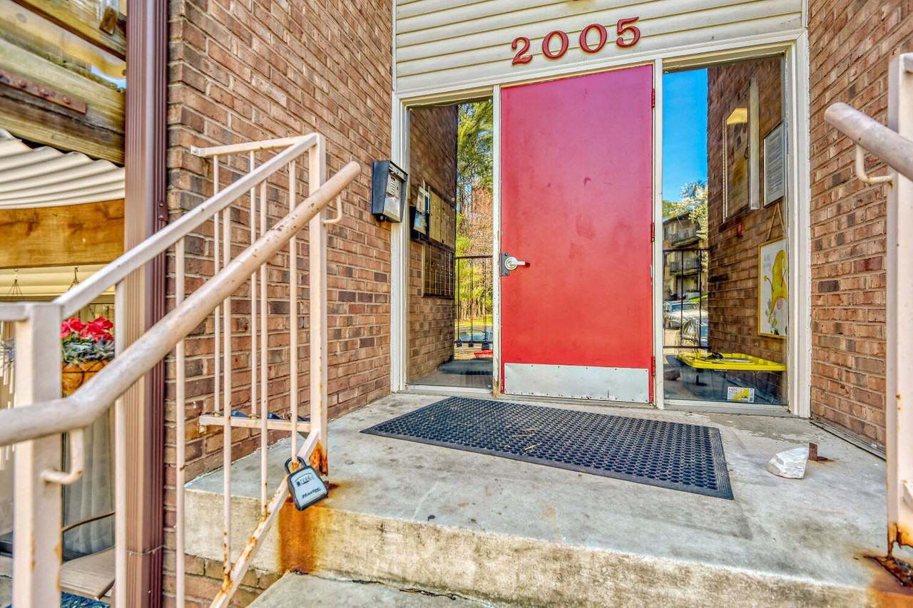 2005 Magnolia Woods Ct #E - Photo 4 of 29