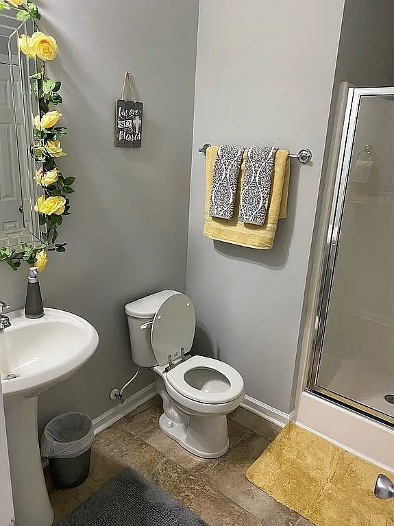 364 Heathrow Dr #AH - Photo 5 of 9