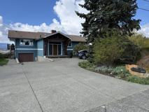 365A Evergreen Ave #UPPER - Photo 1 of 1