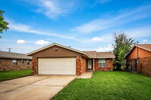 featured image of 6111 Nw Maple Ave #1