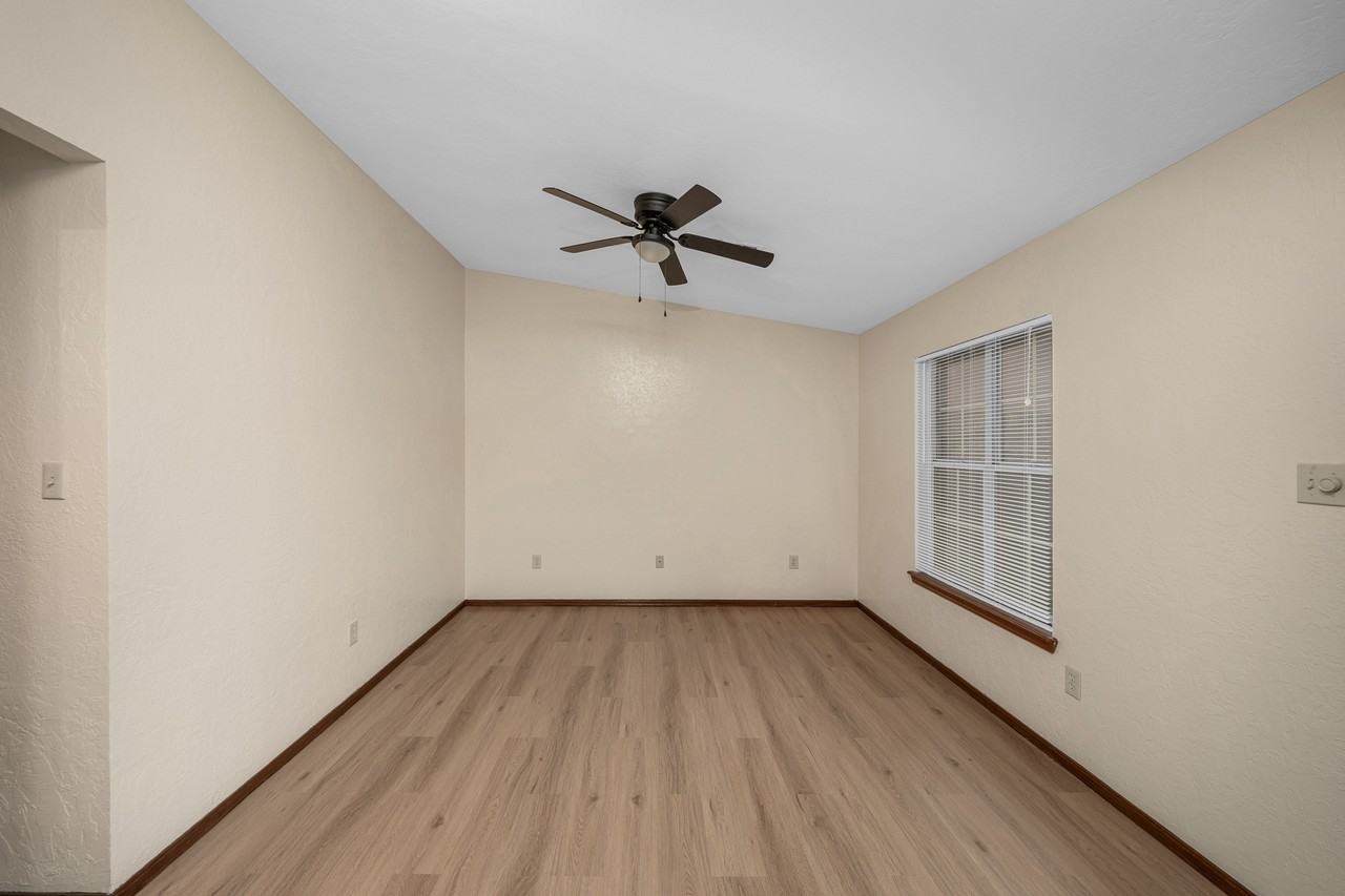 6111 Nw Maple Ave #1 - Photo 4 of 29