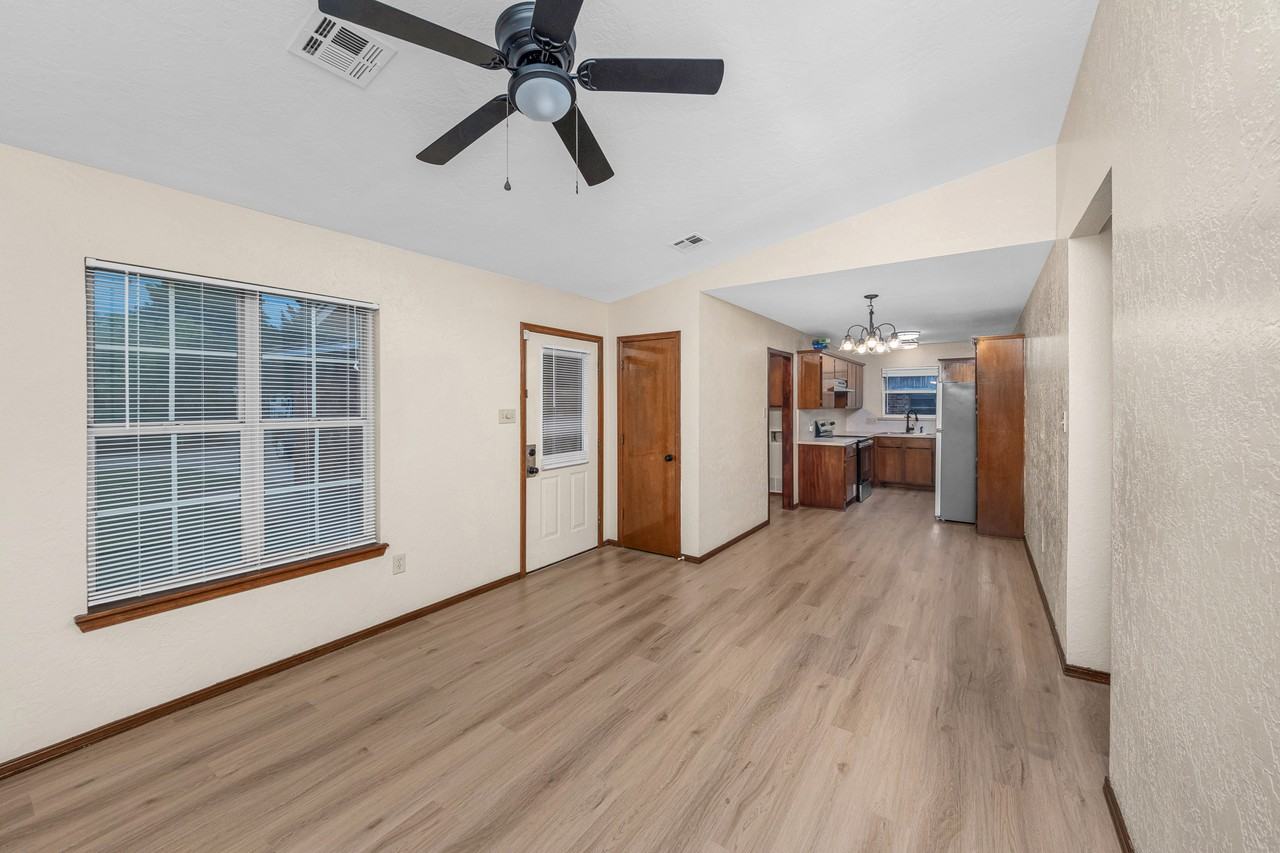 6111 Nw Maple Ave #1 - Photo 6 of 29