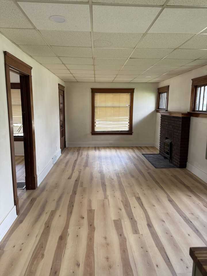 2232 Youngstown Rd Se #1 - Photo 3 of 9