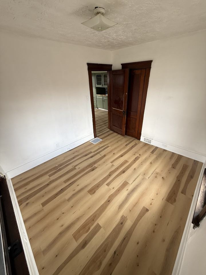 2232 Youngstown Rd Se #1 - Photo 7 of 9