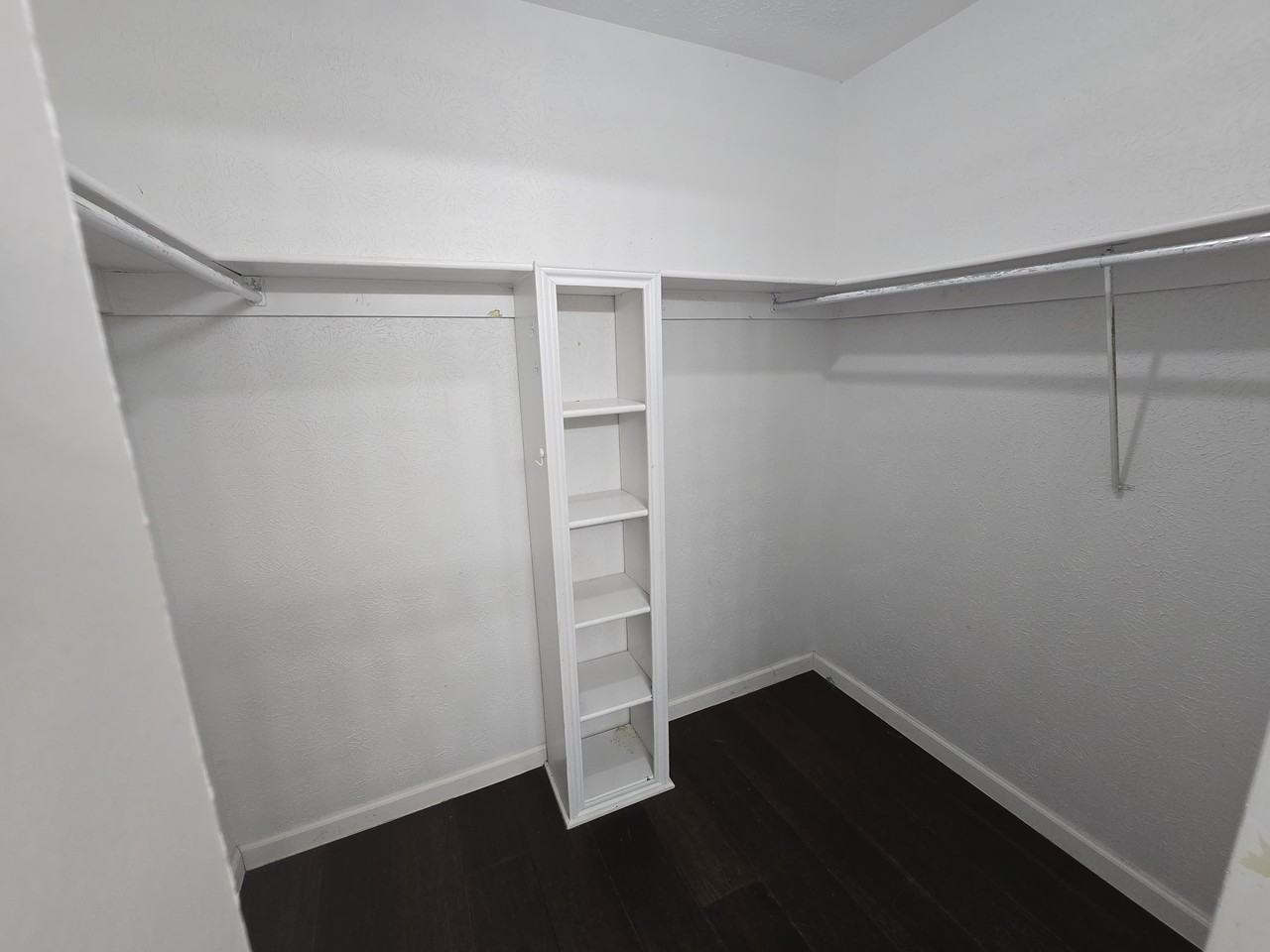 2105 E Collins Blvd #1 - Photo 3 of 12