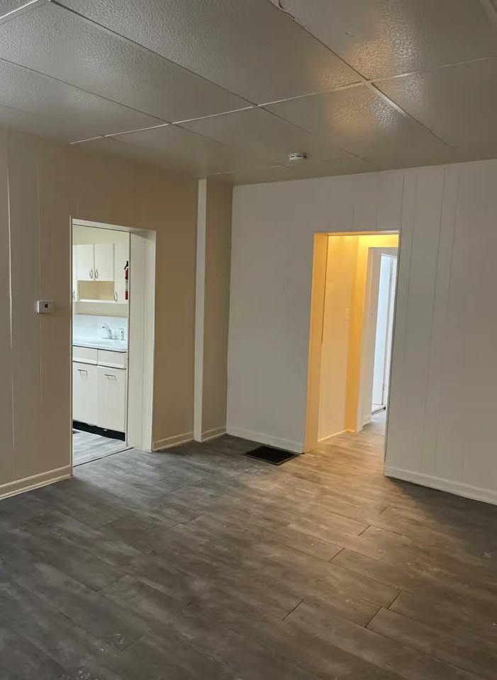 810 E Shawnee St #810 - Photo 2 of 6