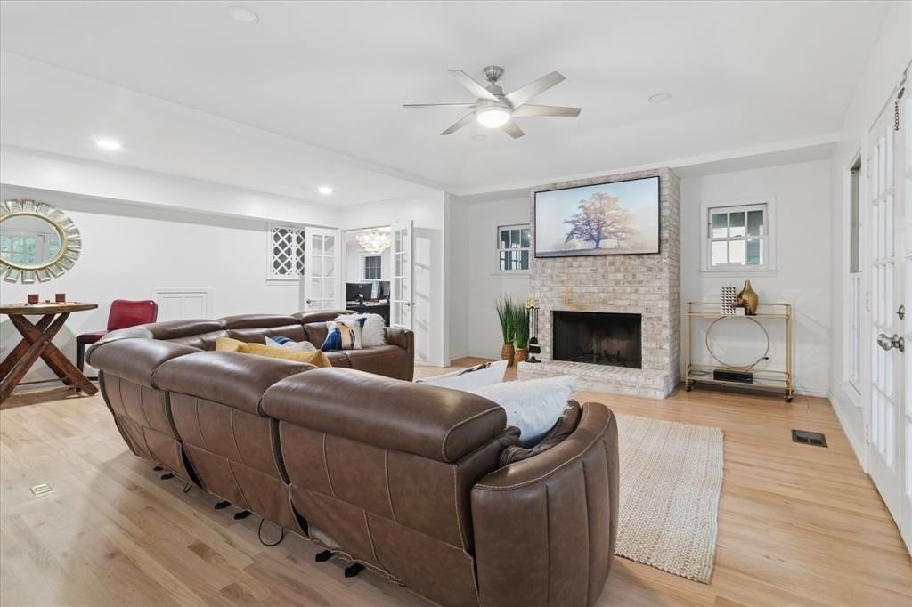 8106 San Benito Way - Photo 3 of 34