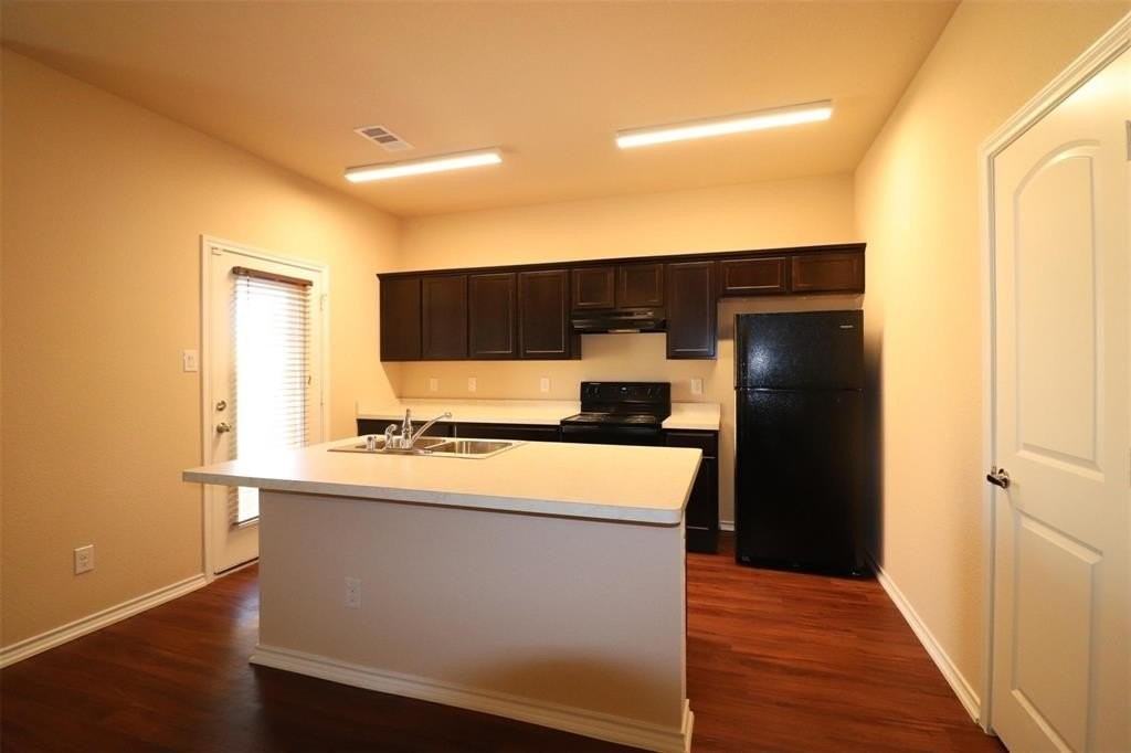 232 Michelle Dr - Photo 5 of 16