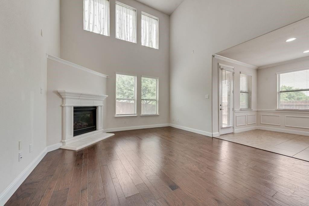 1398 Caspian Dr - Photo 6 of 27