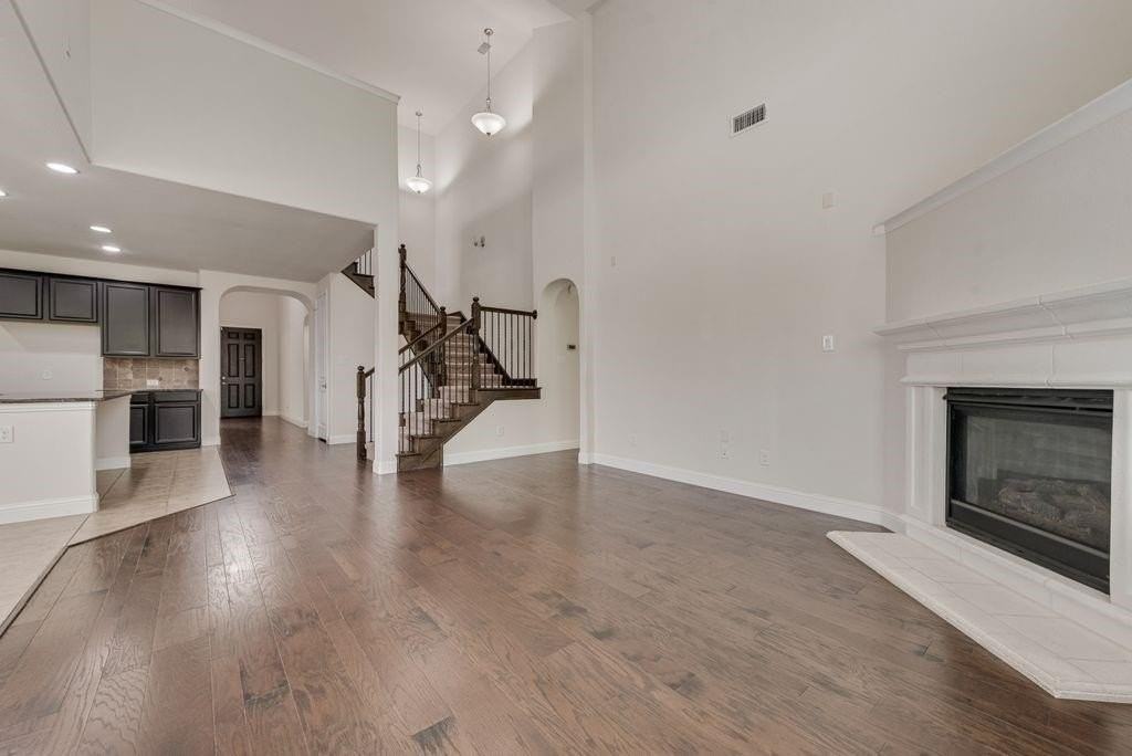 1398 Caspian Dr - Photo 7 of 27