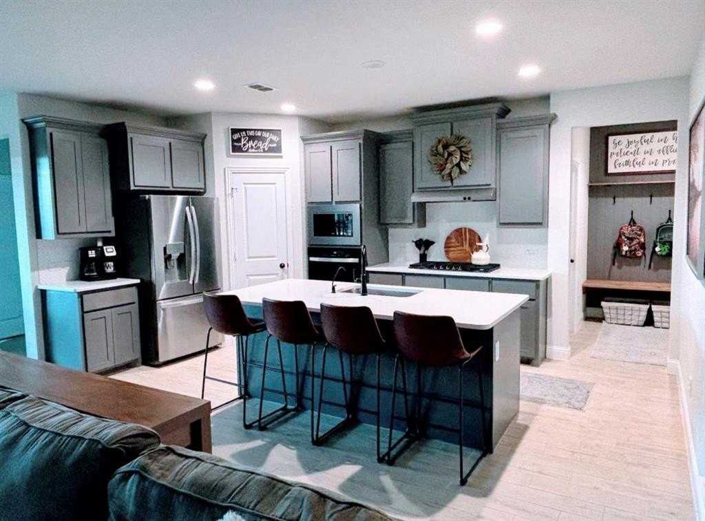 5920 Halls Lake Loop - Photo 2 of 32