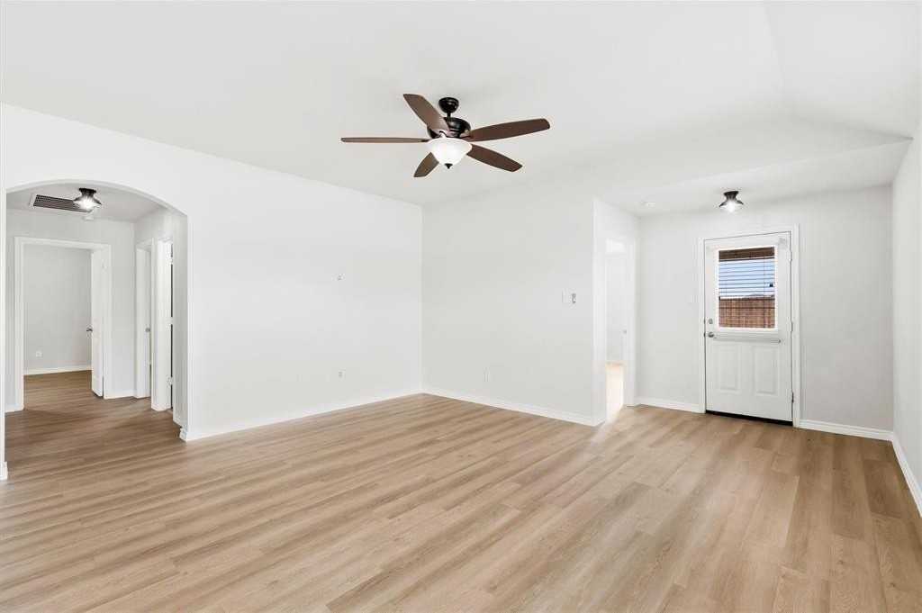 230 Park Ave - Photo 6 of 31