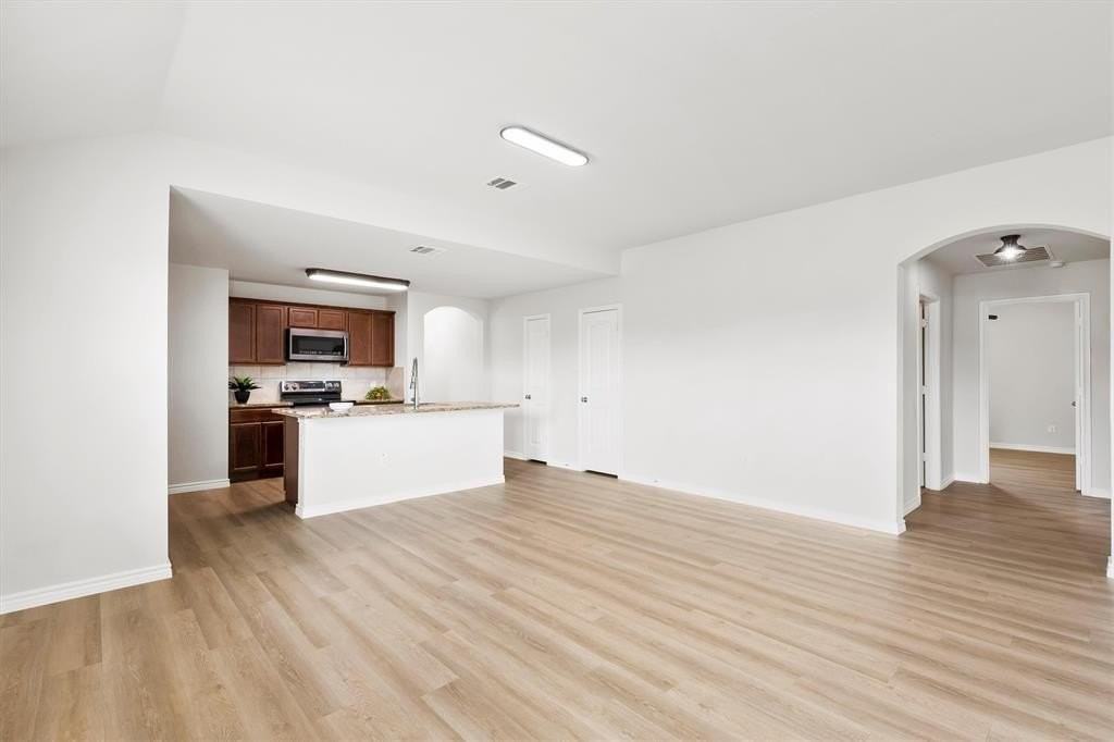 230 Park Ave - Photo 7 of 31