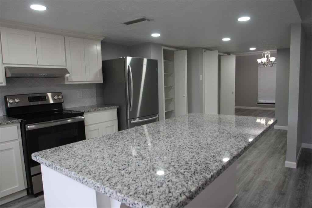 961 Mossvine Dr - Photo 6 of 18