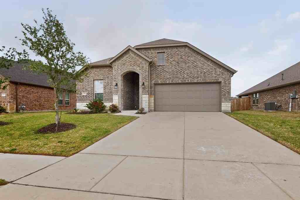 2804 Cain Dr - Photo 4 of 39