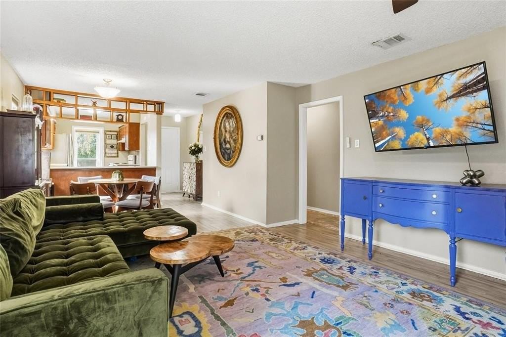 702 Michol St - Photo 6 of 17