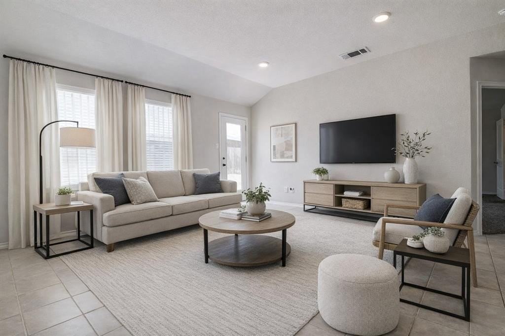 914 Decker Dr - Photo 5 of 23