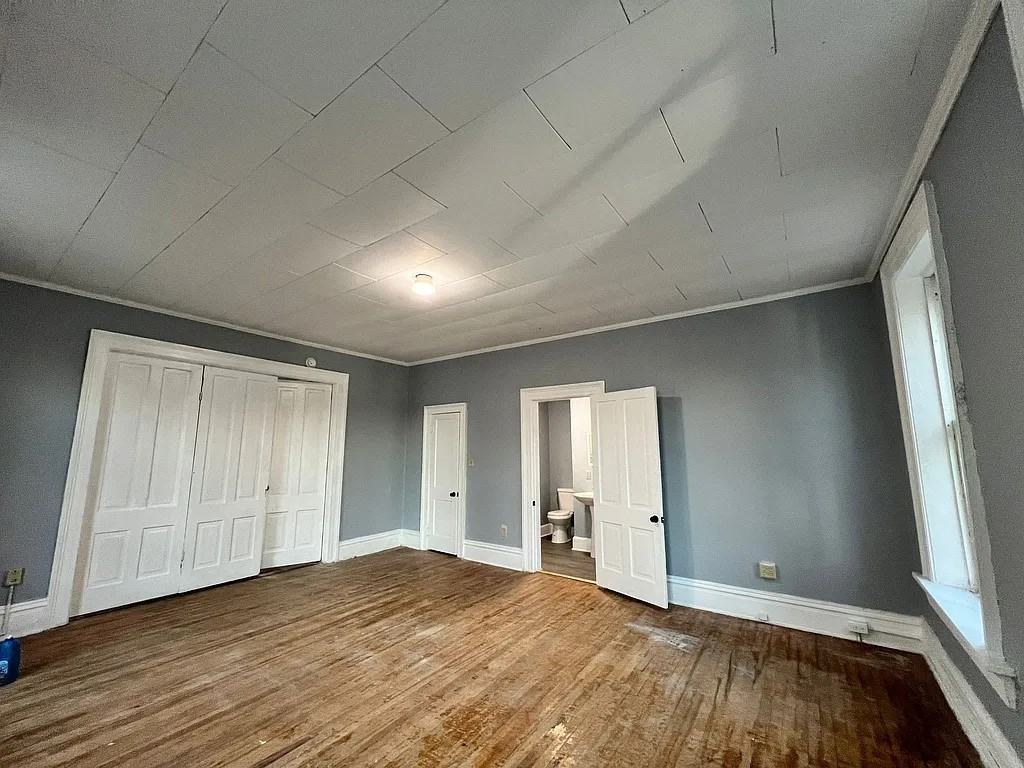 303 W King St #B - Photo 5 of 12