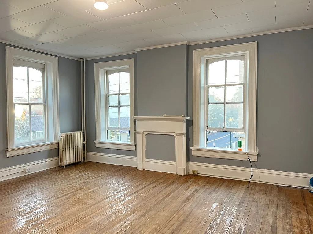 303 W King St #B - Photo 6 of 12