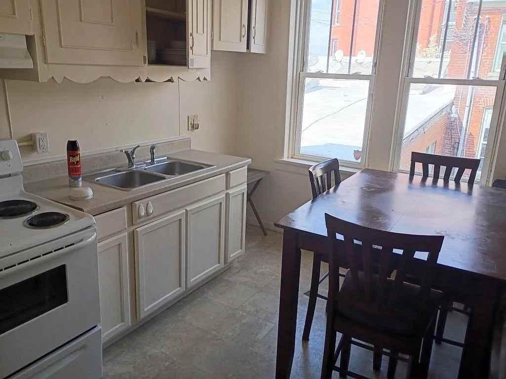 207 S Maple Ave #5 - Photo 2 of 11