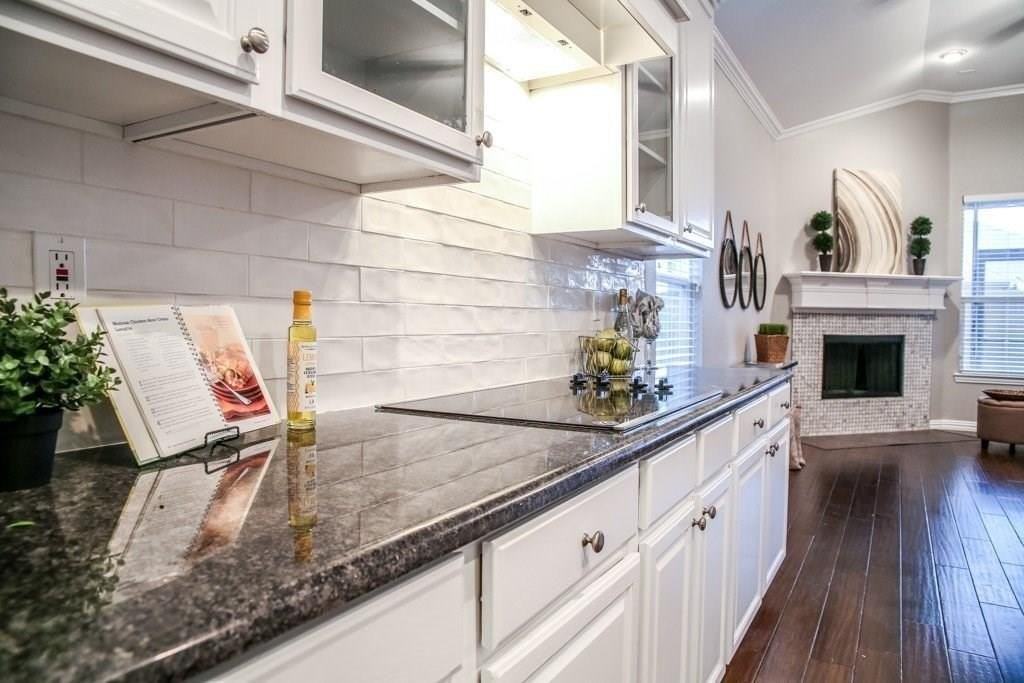 16304 Dry Creek Blvd - Photo 6 of 22