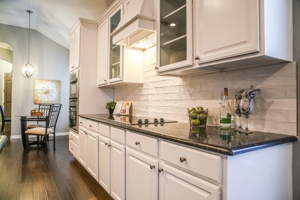 16304 Dry Creek Blvd - Photo 7 of 22