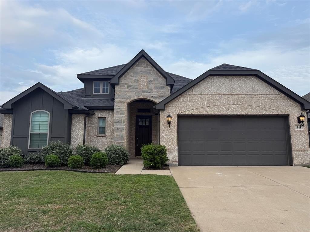 541 Molly Ln - Photo 2 of 19