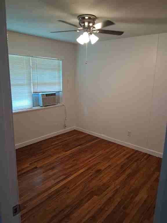 2300 Grayson Ave #2302 - Photo 7 of 10