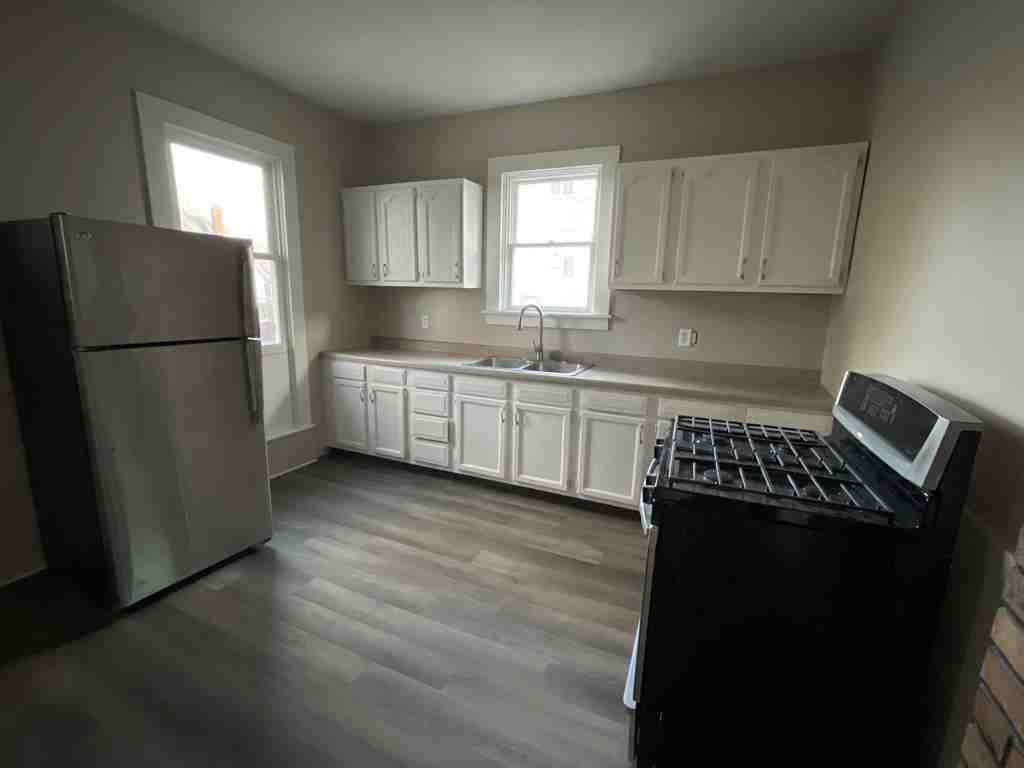 217 N West Ave #1 - Photo 2 of 18