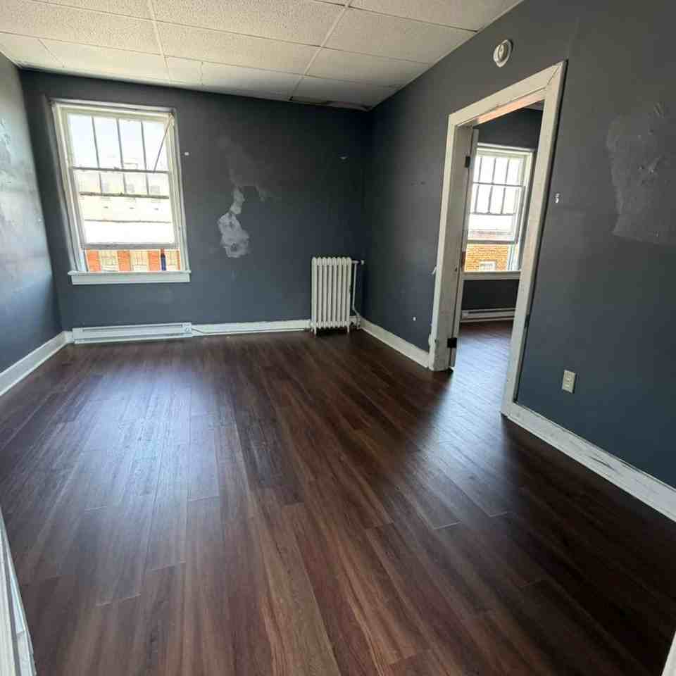 311 W King St #8 - Photo 3 of 9