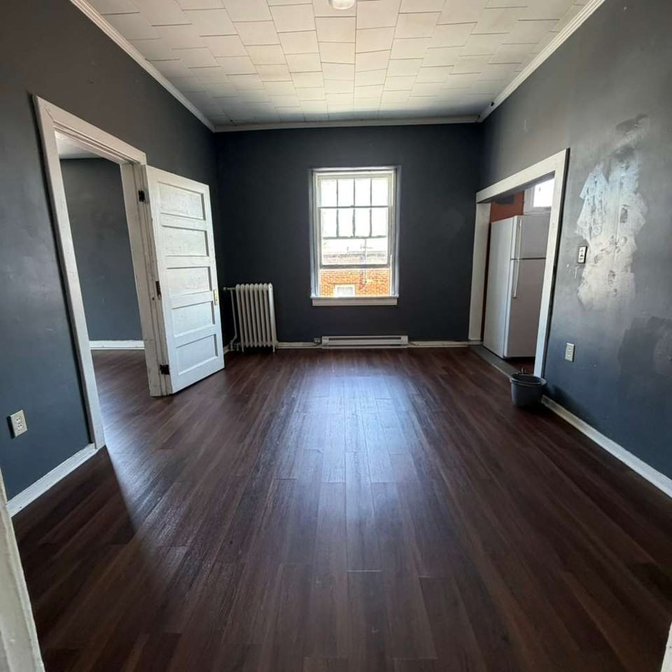 311 W King St #8 - Photo 4 of 9