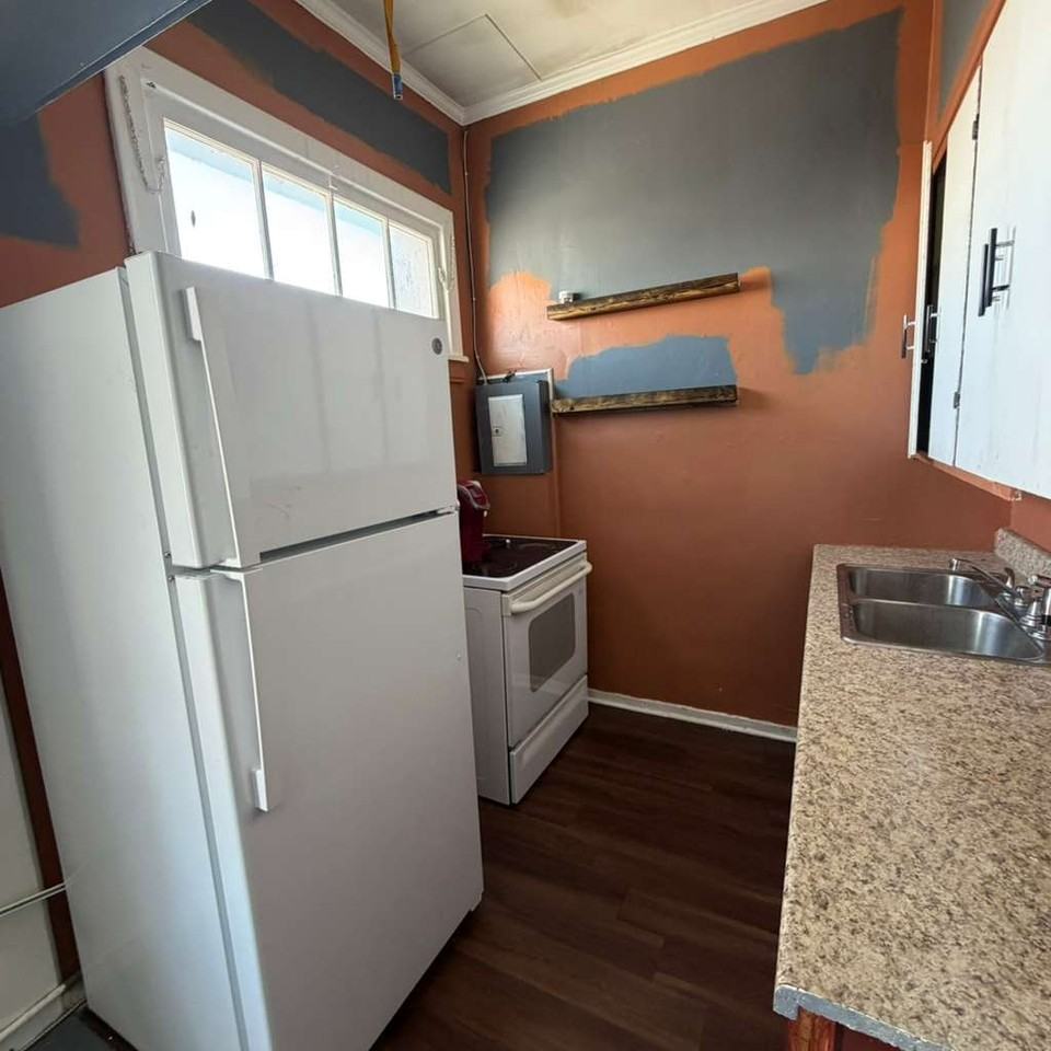 311 W King St #8 - Photo 5 of 9