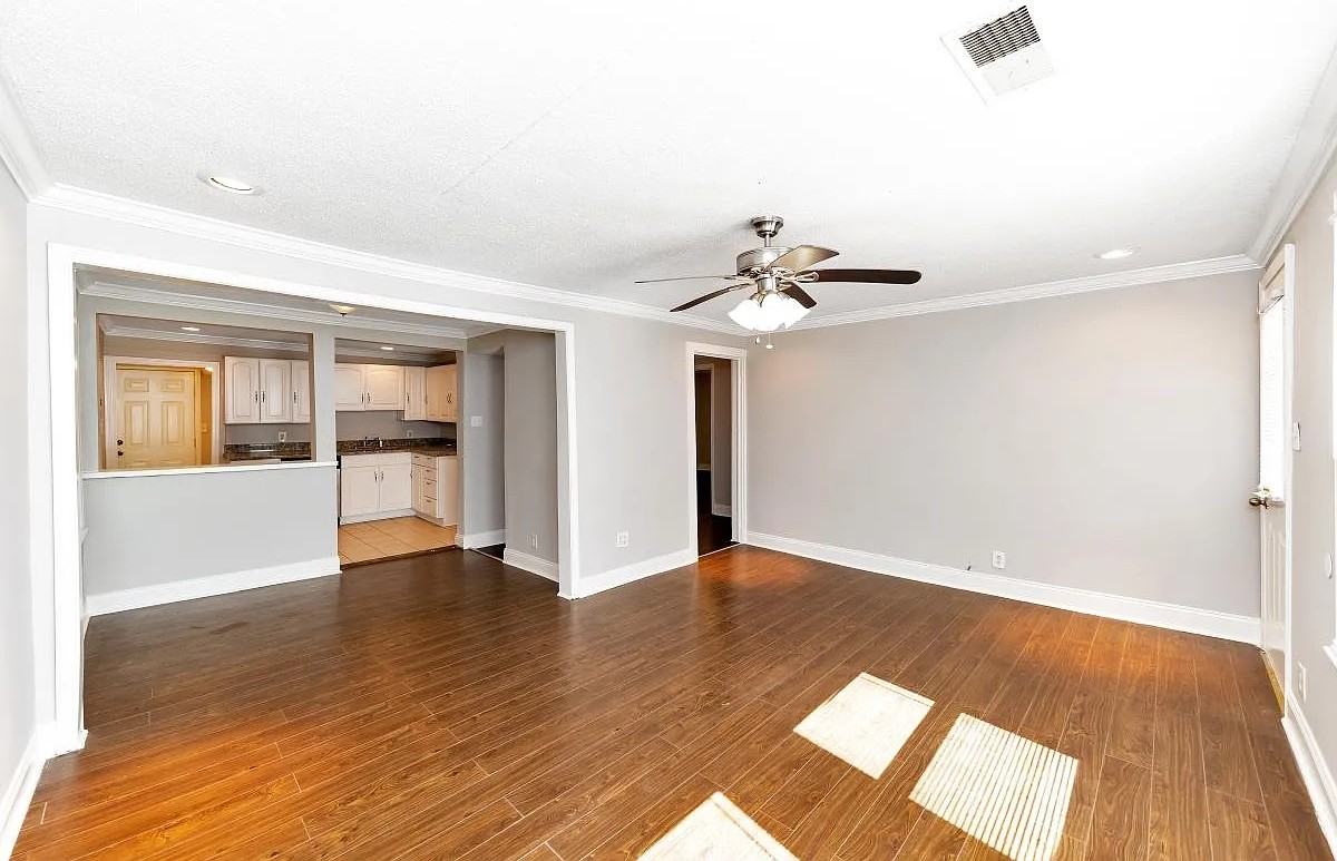 107 Wheeler Dr #1 - Photo 3 of 12