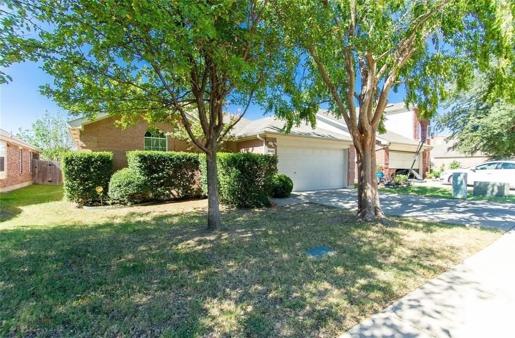 4849 Carrotwood Dr - Photo 3 of 30