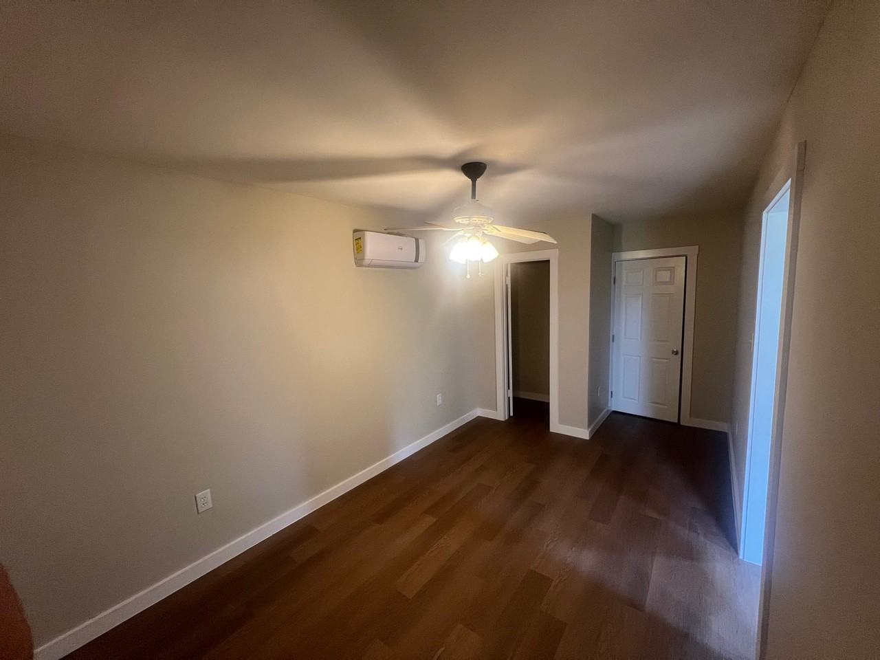 810 N Border Ave #C - Photo 5 of 7