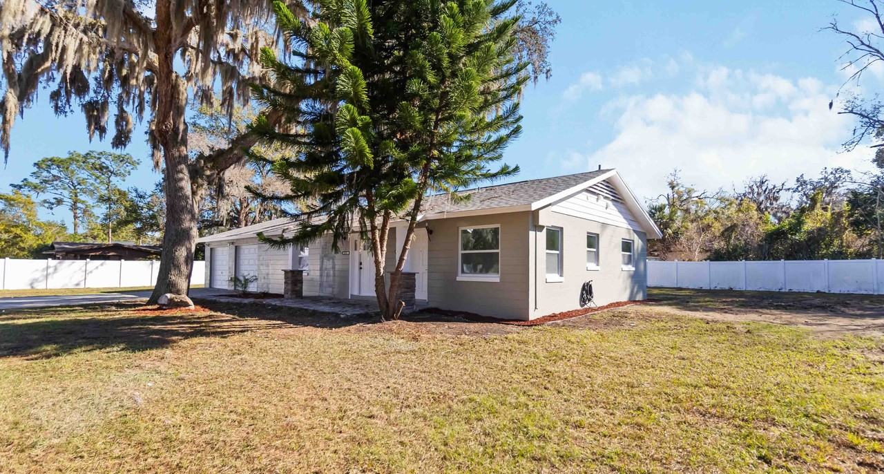 1016 Ashworth Cv #B - Photo 2 of 18