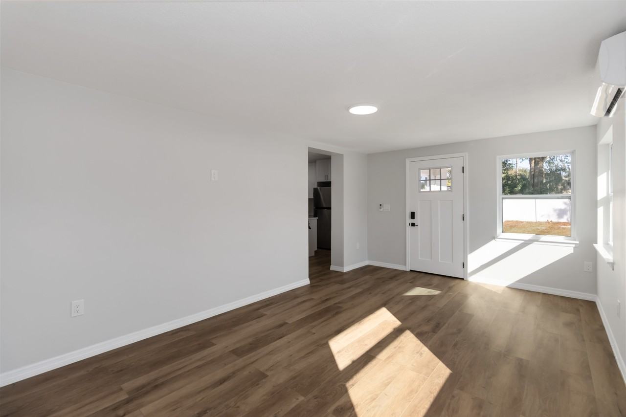 1016 Ashworth Cv #B - Photo 3 of 18