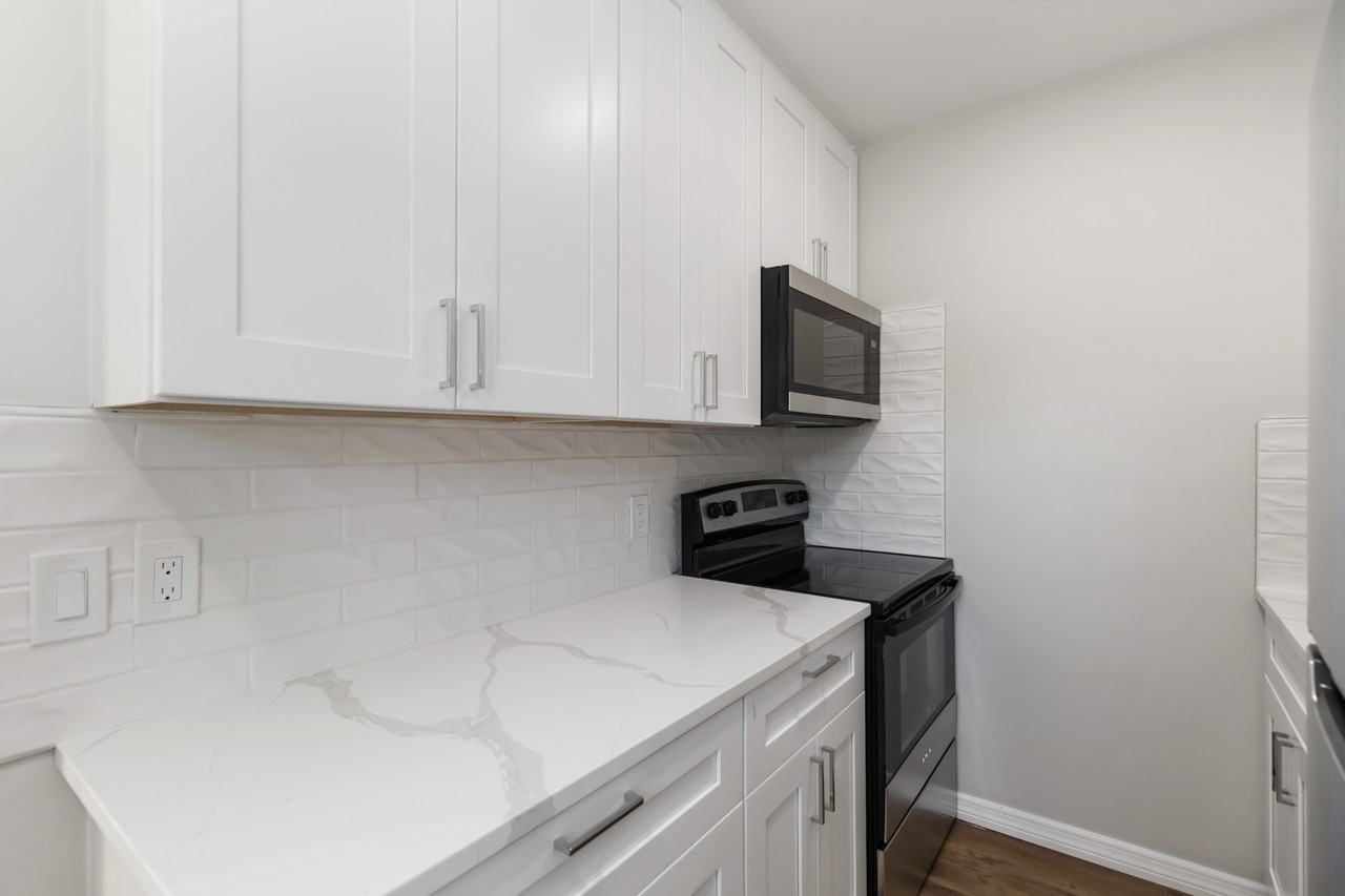 1016 Ashworth Cv #B - Photo 7 of 18