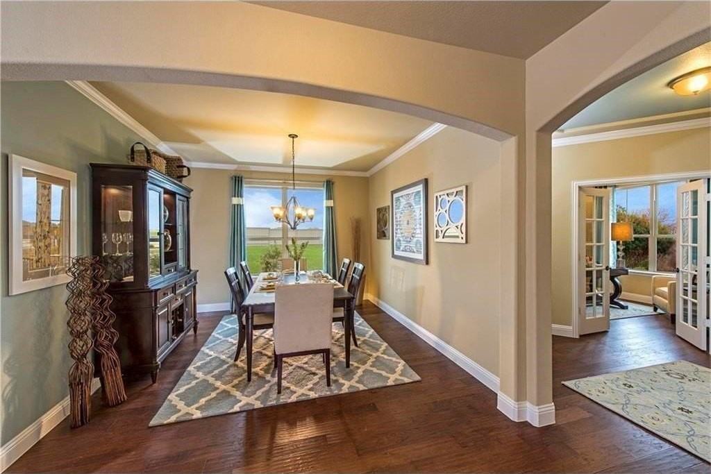 2709 Castle Creek Dr - Photo 5 of 6