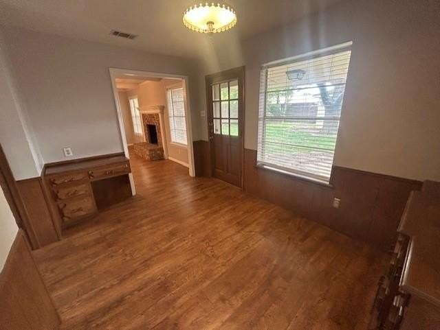 615 Devonshire Dr - Photo 7 of 14