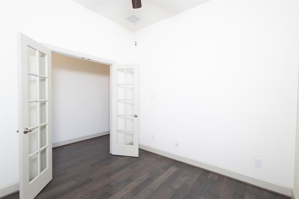 6337 Saddlebrook Way - Photo 7 of 40